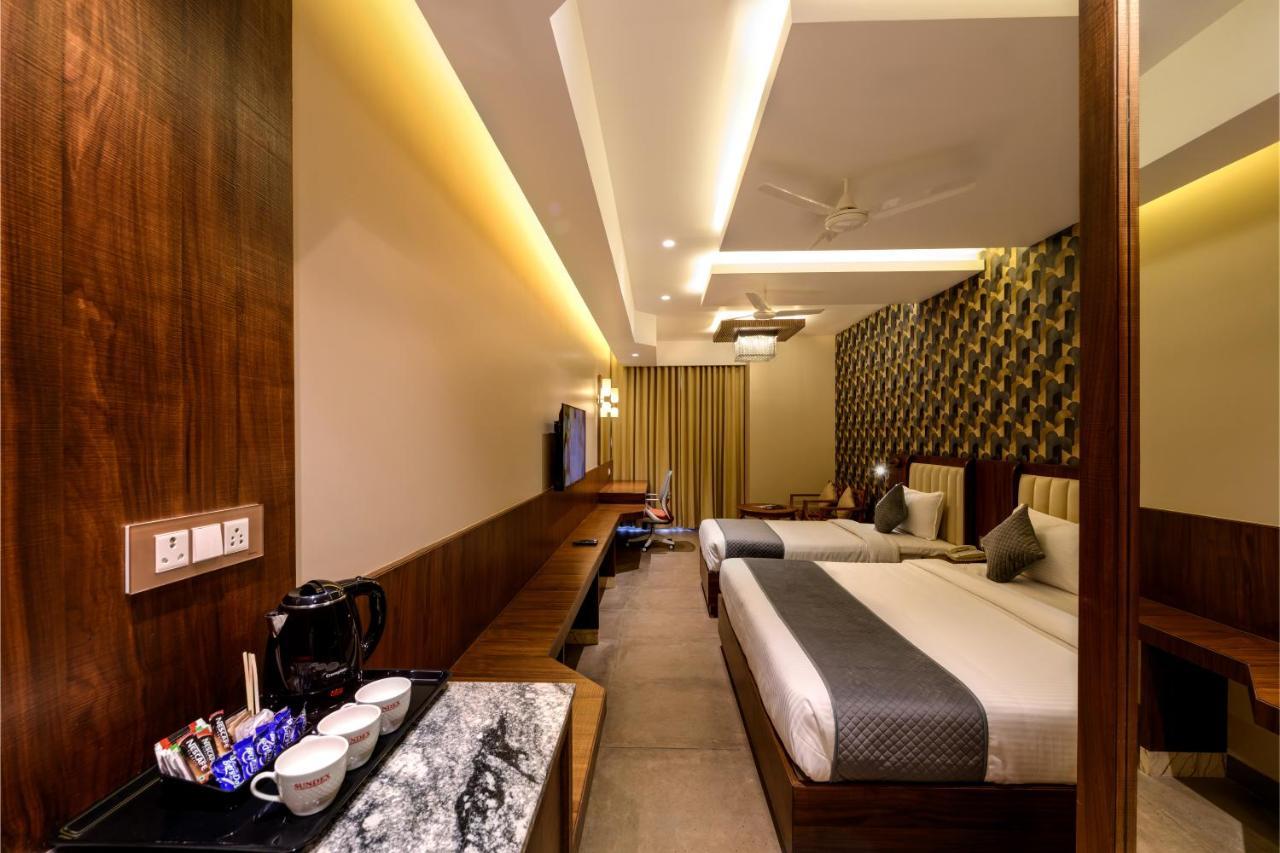 Sundex Hotel Thanjavur Exterior foto