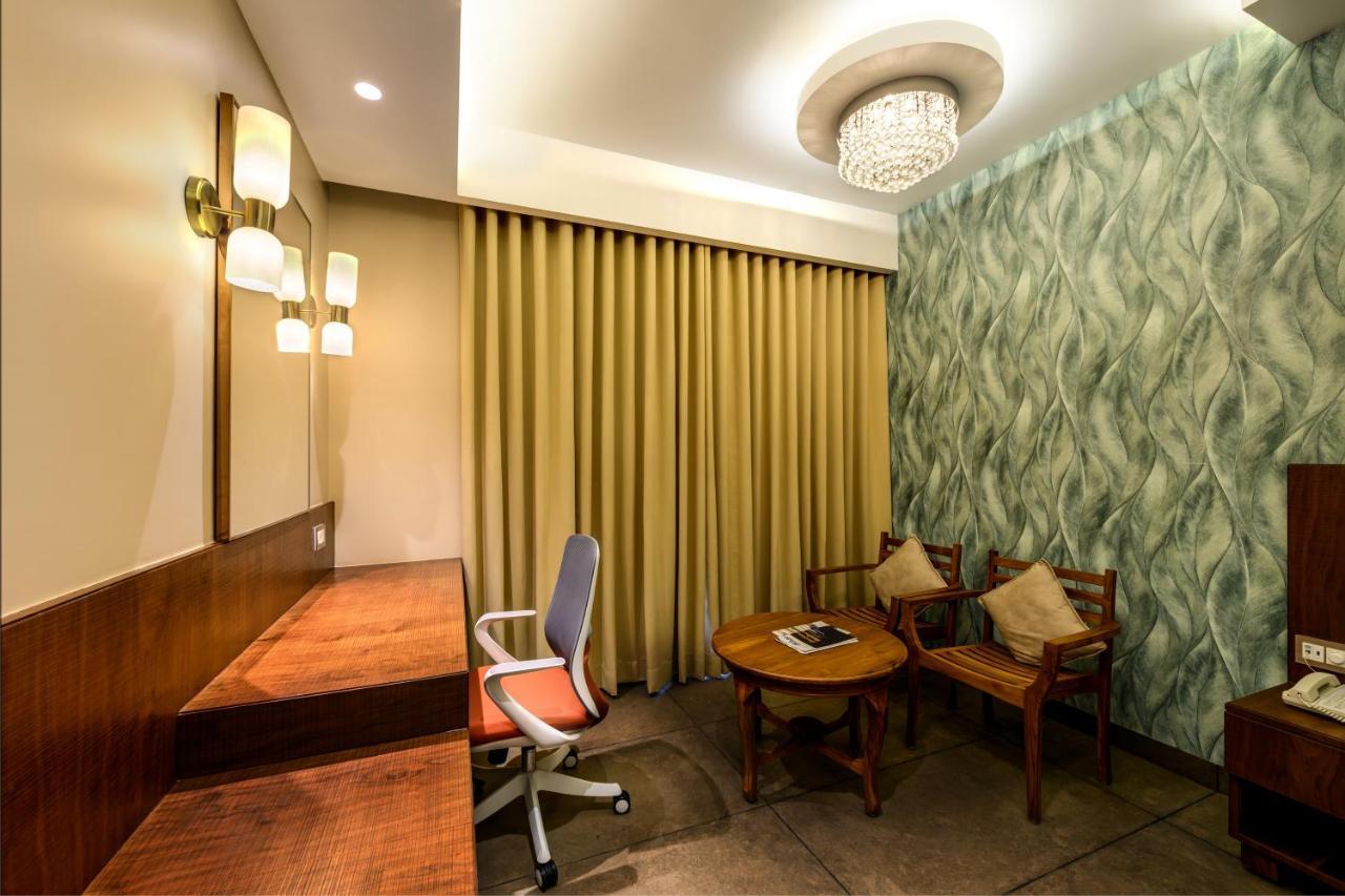Sundex Hotel Thanjavur Exterior foto